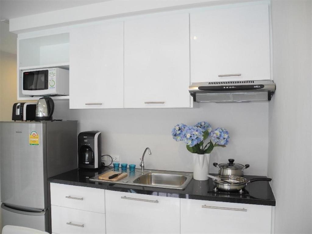 Apartment 2 Bedrooms Beachfront In Patong