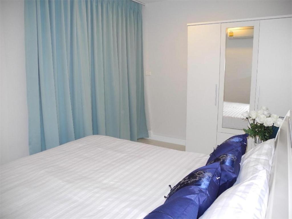 2 Bedrooms Beachfront In Patong