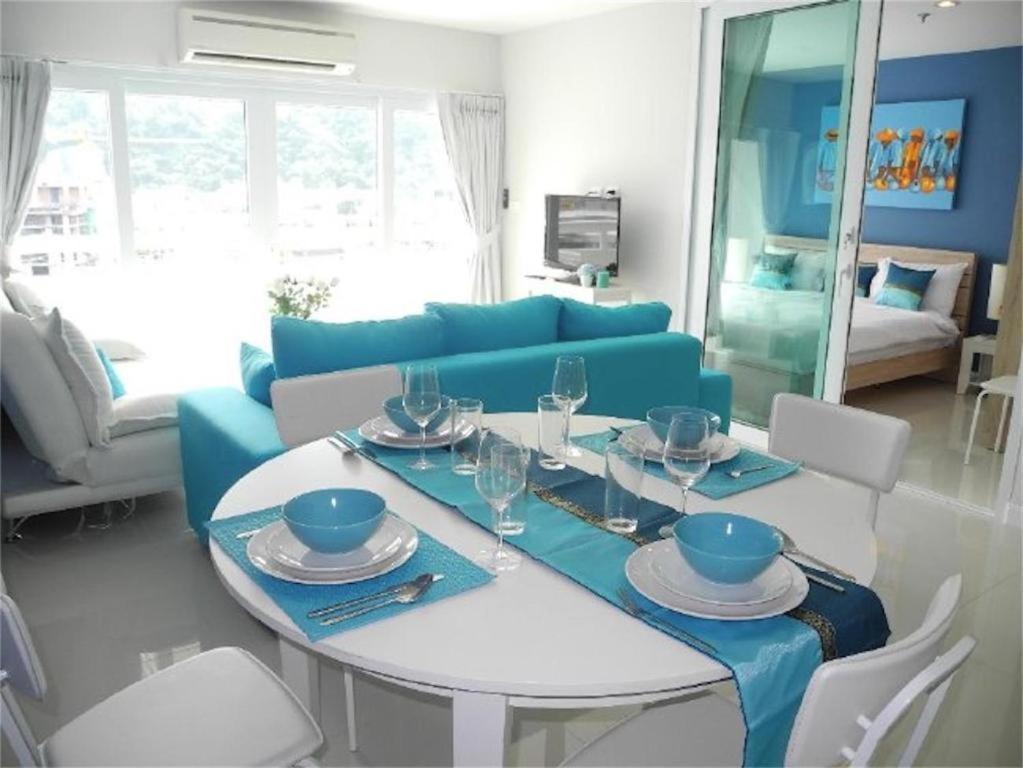 Apartment 2 Bedrooms Beachfront In *