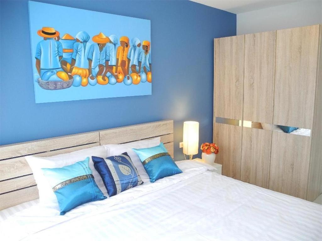 2 Bedrooms Beachfront In Apartment *